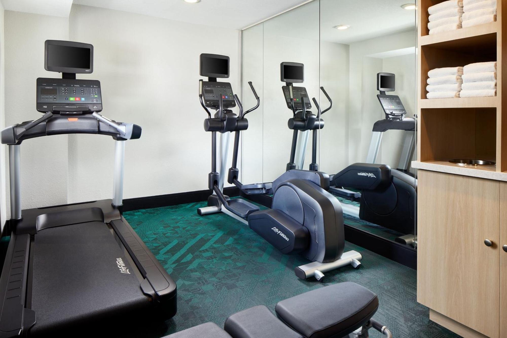 Towneplace Suites Dulles Airport Стърлинг Екстериор снимка