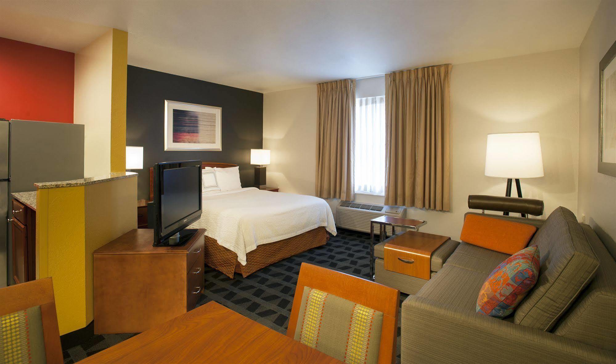 Towneplace Suites Dulles Airport Стърлинг Екстериор снимка